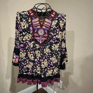 Calessa Black Floral Embroidered Blouse, EUC!